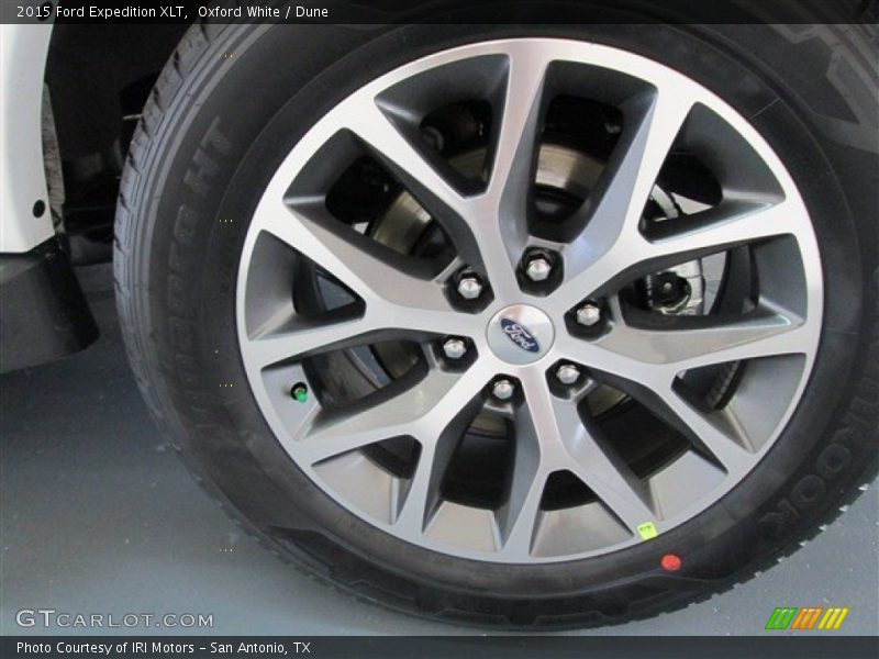 Oxford White / Dune 2015 Ford Expedition XLT