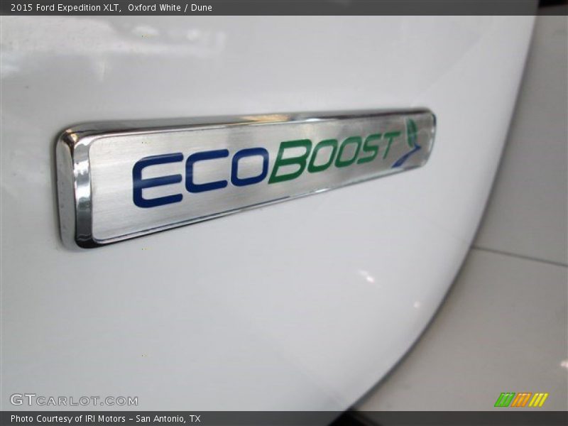 Oxford White / Dune 2015 Ford Expedition XLT