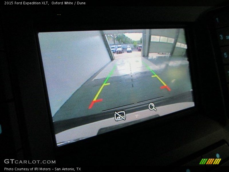 Oxford White / Dune 2015 Ford Expedition XLT