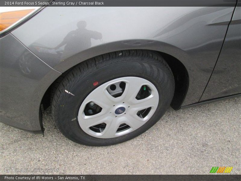 Sterling Gray / Charcoal Black 2014 Ford Focus S Sedan