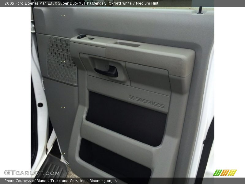 Oxford White / Medium Flint 2009 Ford E Series Van E350 Super Duty XLT Passenger