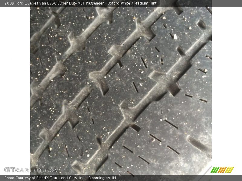 Oxford White / Medium Flint 2009 Ford E Series Van E350 Super Duty XLT Passenger
