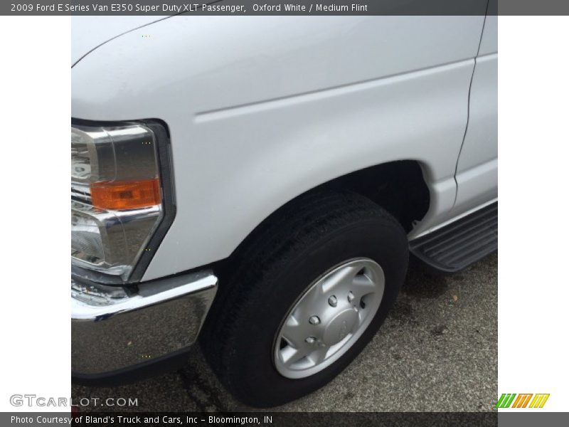 Oxford White / Medium Flint 2009 Ford E Series Van E350 Super Duty XLT Passenger