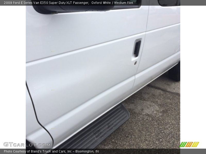 Oxford White / Medium Flint 2009 Ford E Series Van E350 Super Duty XLT Passenger
