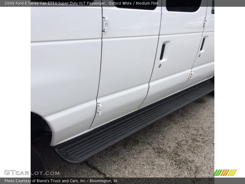 Oxford White / Medium Flint 2009 Ford E Series Van E350 Super Duty XLT Passenger