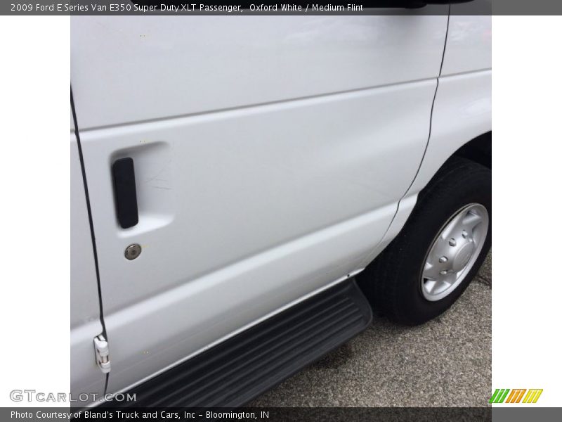 Oxford White / Medium Flint 2009 Ford E Series Van E350 Super Duty XLT Passenger