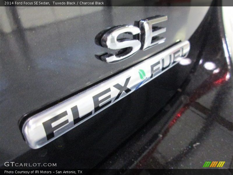Tuxedo Black / Charcoal Black 2014 Ford Focus SE Sedan
