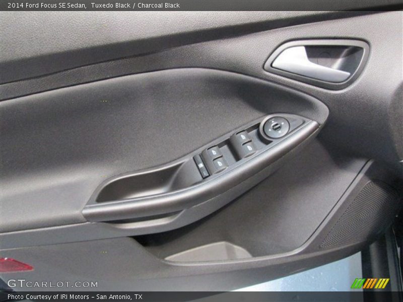 Tuxedo Black / Charcoal Black 2014 Ford Focus SE Sedan