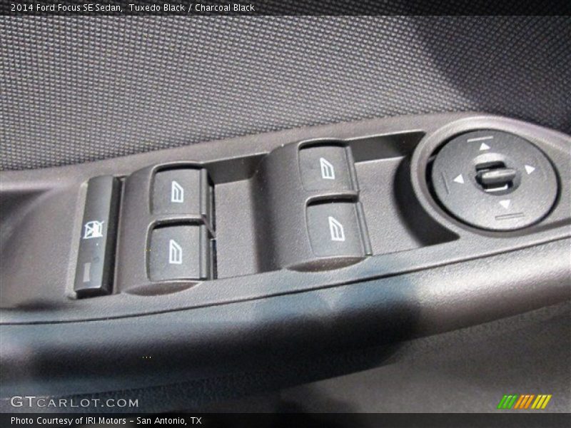 Tuxedo Black / Charcoal Black 2014 Ford Focus SE Sedan