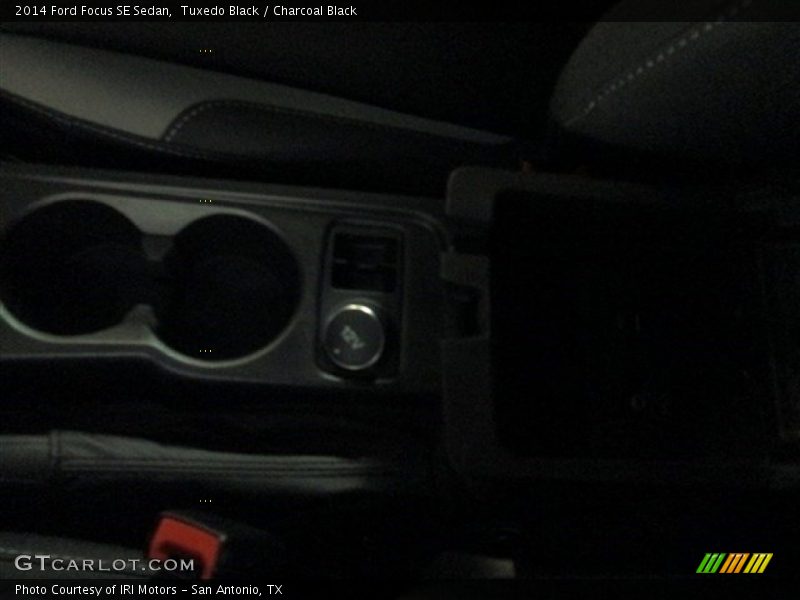 Tuxedo Black / Charcoal Black 2014 Ford Focus SE Sedan