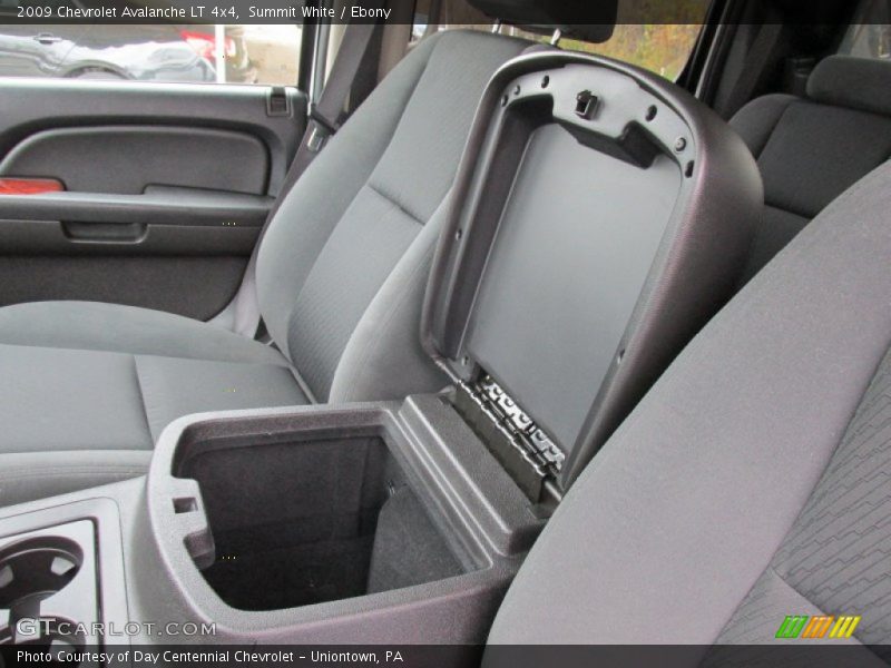 Summit White / Ebony 2009 Chevrolet Avalanche LT 4x4