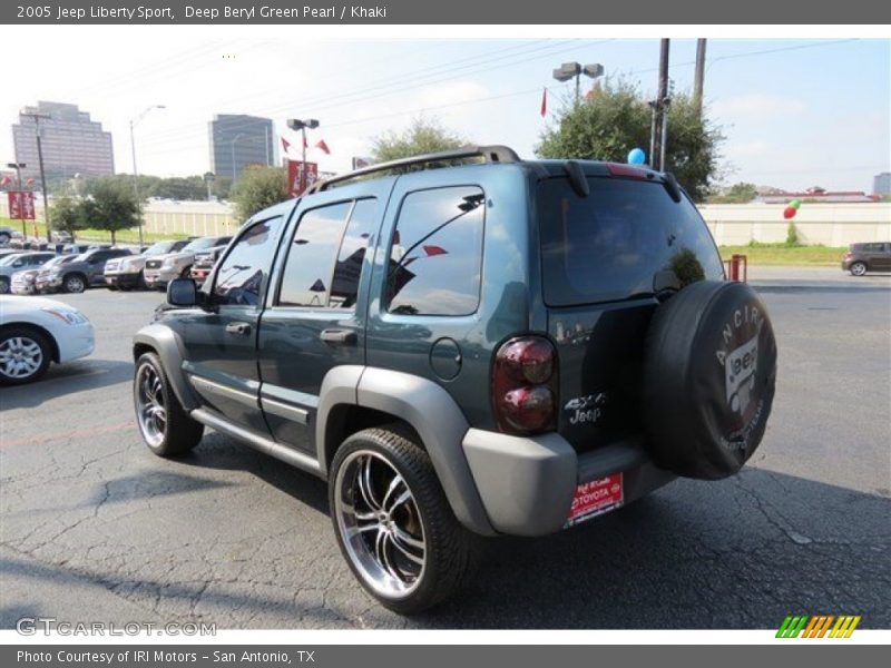 Deep Beryl Green Pearl / Khaki 2005 Jeep Liberty Sport