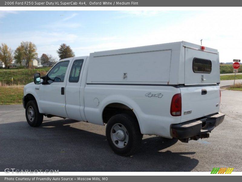 Oxford White / Medium Flint 2006 Ford F250 Super Duty XL SuperCab 4x4