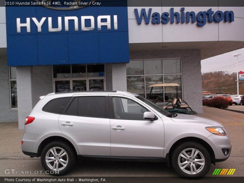 Radiant Silver / Gray 2010 Hyundai Santa Fe SE 4WD