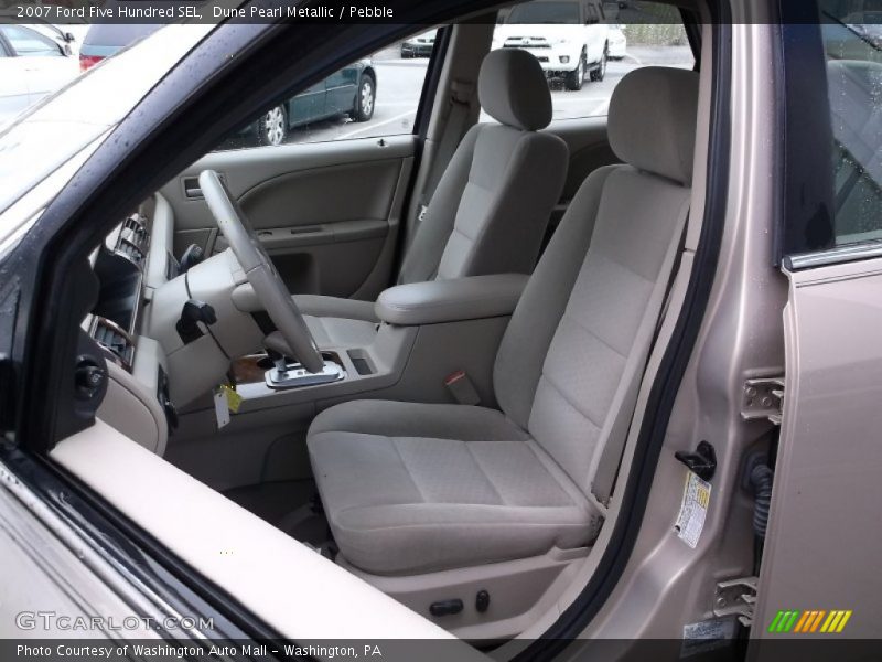 Front Seat of 2007 Five Hundred SEL