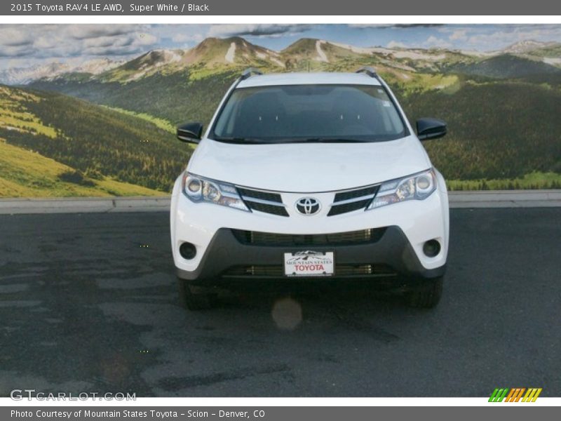 Super White / Black 2015 Toyota RAV4 LE AWD