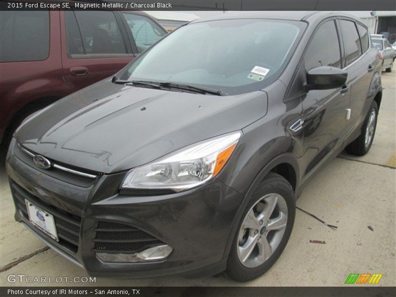 Magnetic Metallic / Charcoal Black 2015 Ford Escape SE