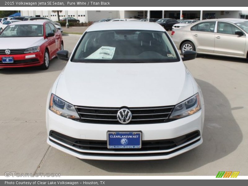 Pure White / Titan Black 2015 Volkswagen Jetta SE Sedan