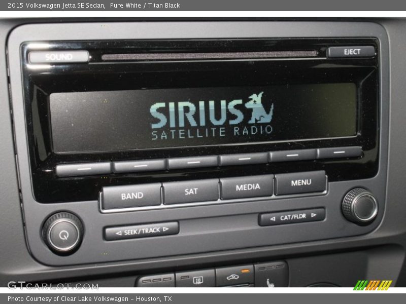 Pure White / Titan Black 2015 Volkswagen Jetta SE Sedan