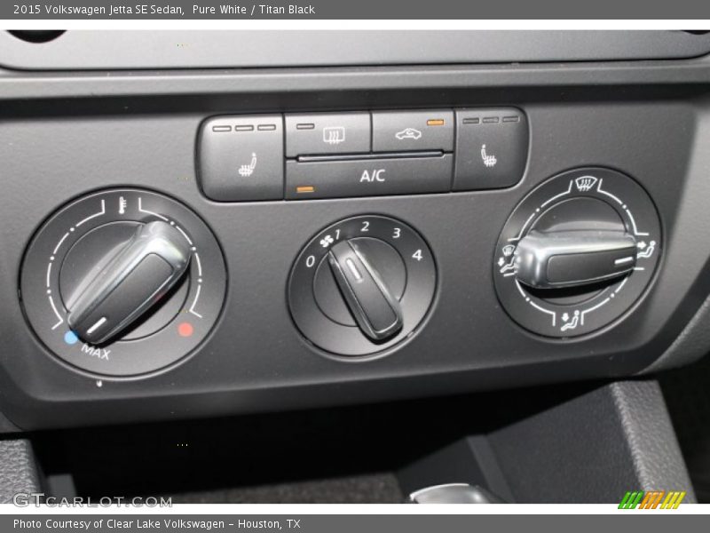 Pure White / Titan Black 2015 Volkswagen Jetta SE Sedan