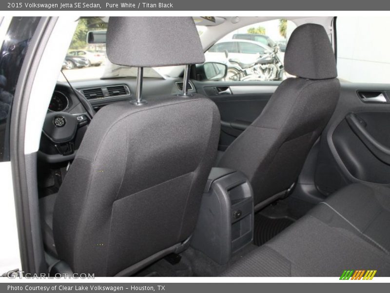 Pure White / Titan Black 2015 Volkswagen Jetta SE Sedan