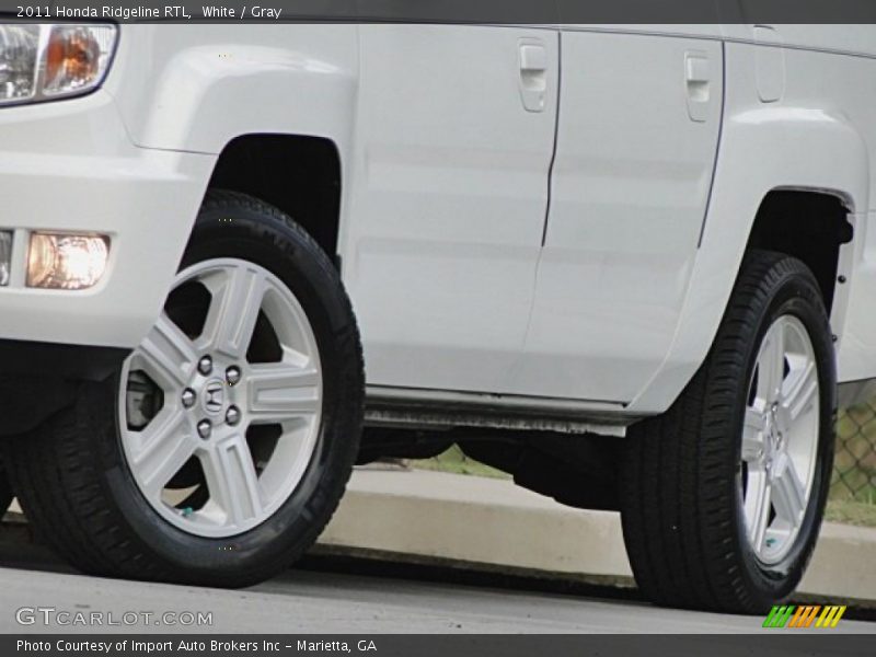 White / Gray 2011 Honda Ridgeline RTL