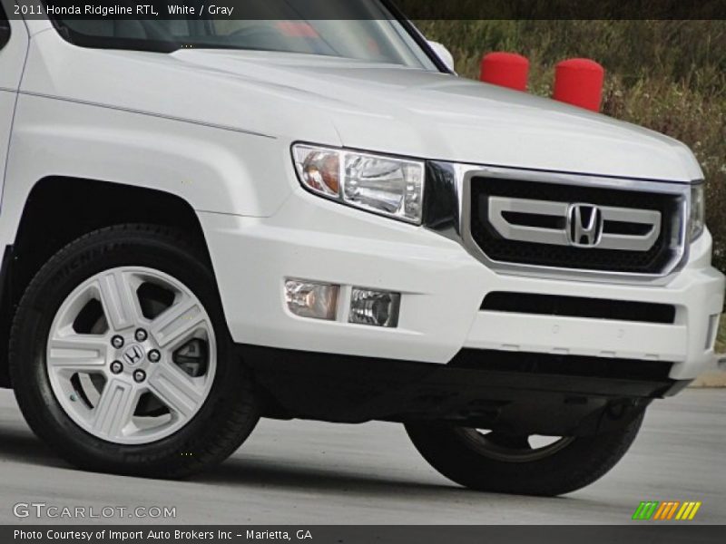White / Gray 2011 Honda Ridgeline RTL