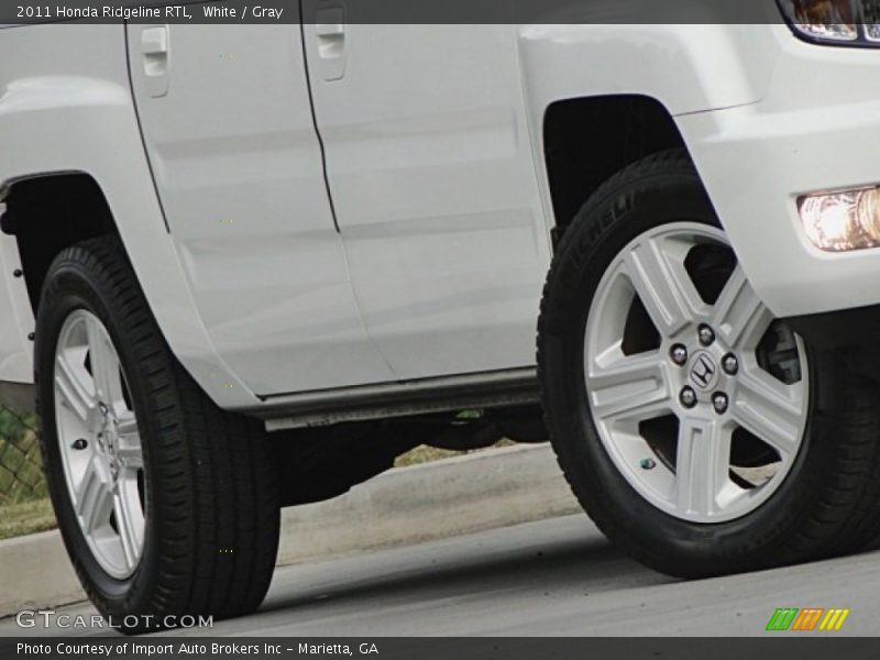 White / Gray 2011 Honda Ridgeline RTL
