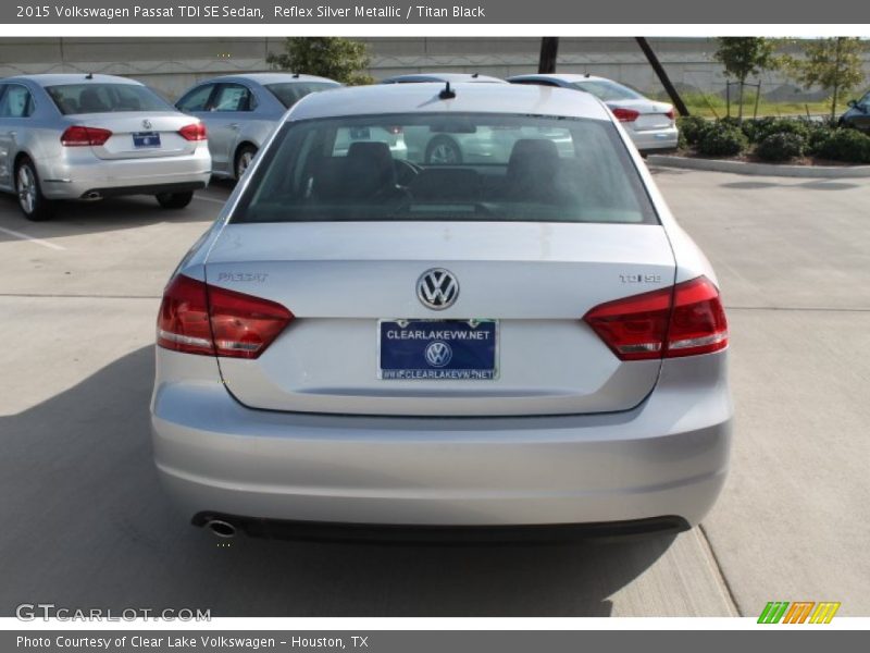 Reflex Silver Metallic / Titan Black 2015 Volkswagen Passat TDI SE Sedan