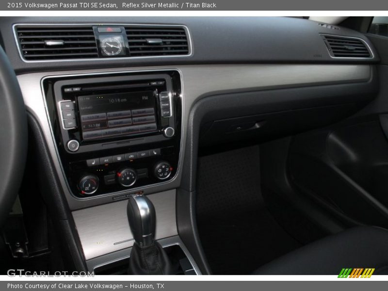 Reflex Silver Metallic / Titan Black 2015 Volkswagen Passat TDI SE Sedan