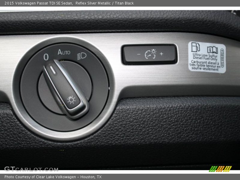 Reflex Silver Metallic / Titan Black 2015 Volkswagen Passat TDI SE Sedan