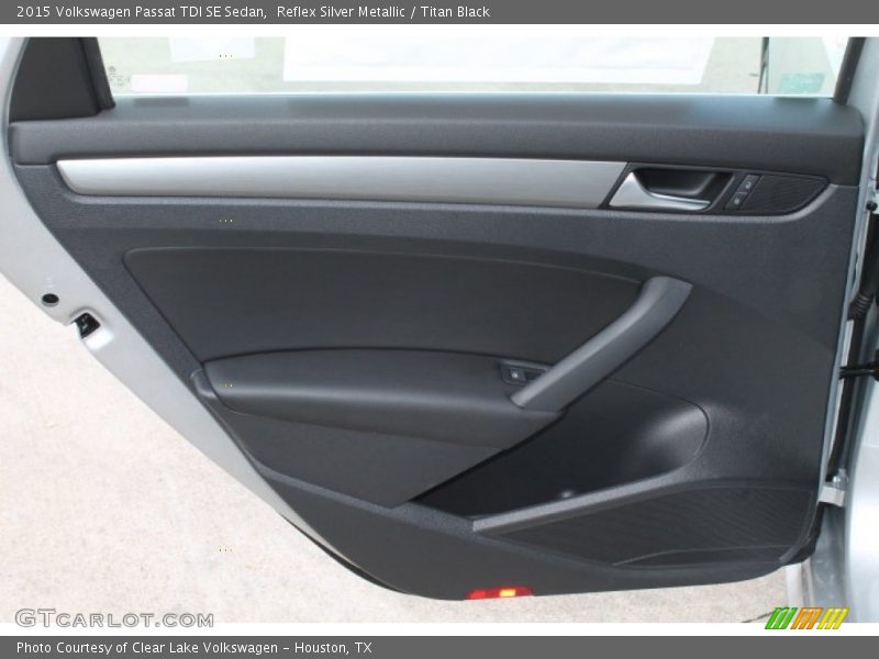Reflex Silver Metallic / Titan Black 2015 Volkswagen Passat TDI SE Sedan
