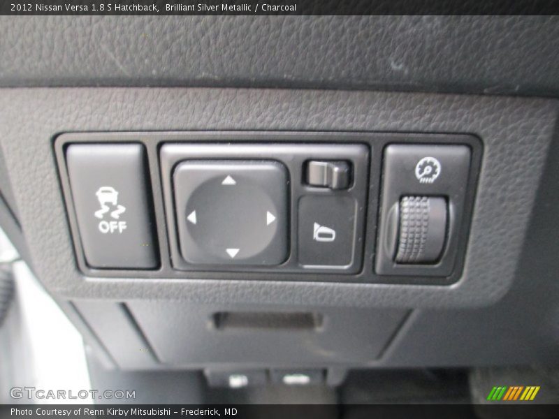 Brilliant Silver Metallic / Charcoal 2012 Nissan Versa 1.8 S Hatchback