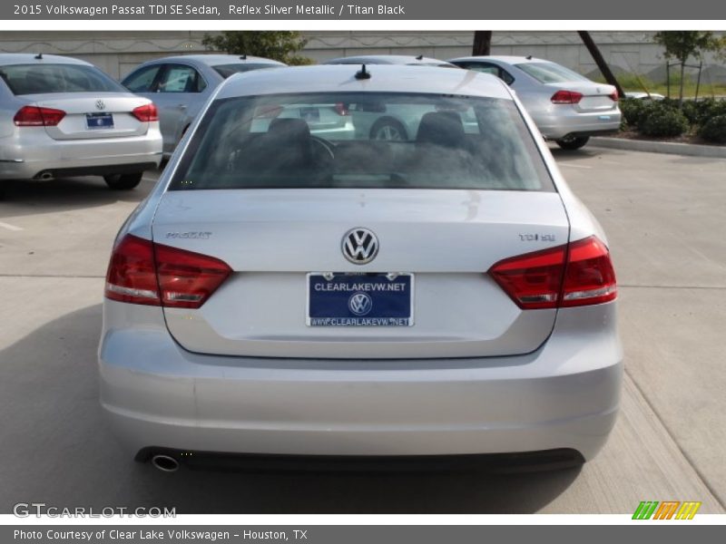 Reflex Silver Metallic / Titan Black 2015 Volkswagen Passat TDI SE Sedan