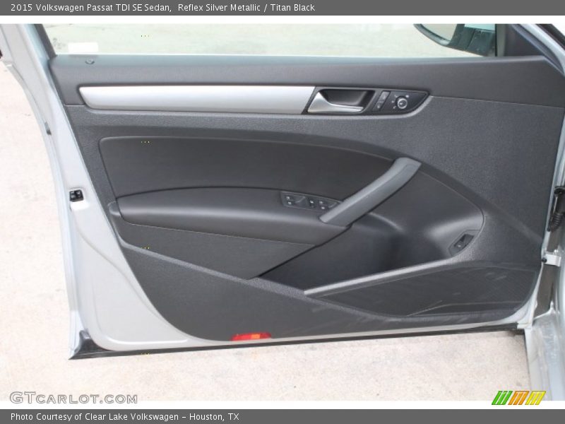 Reflex Silver Metallic / Titan Black 2015 Volkswagen Passat TDI SE Sedan