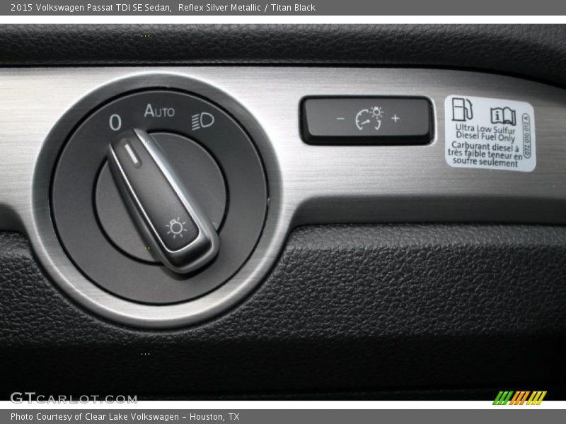Reflex Silver Metallic / Titan Black 2015 Volkswagen Passat TDI SE Sedan