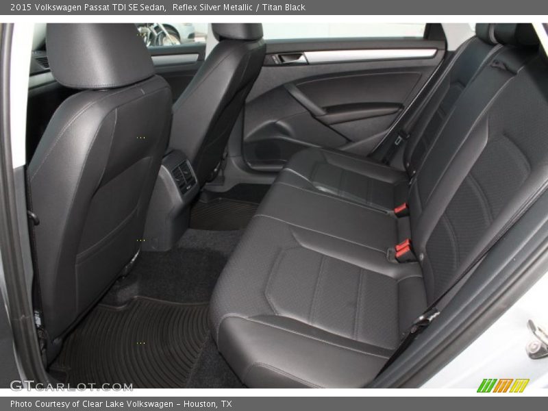 Reflex Silver Metallic / Titan Black 2015 Volkswagen Passat TDI SE Sedan