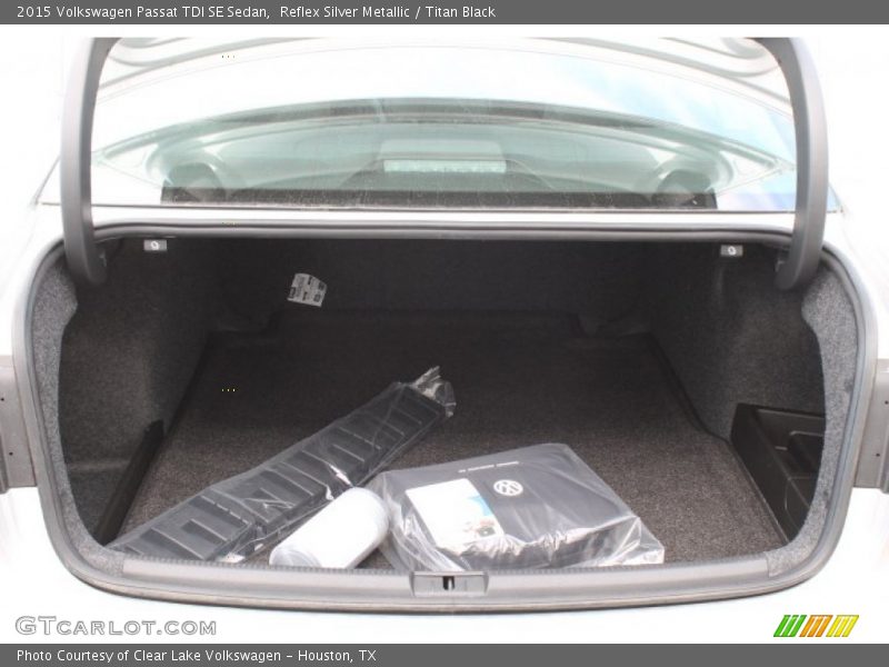 Reflex Silver Metallic / Titan Black 2015 Volkswagen Passat TDI SE Sedan