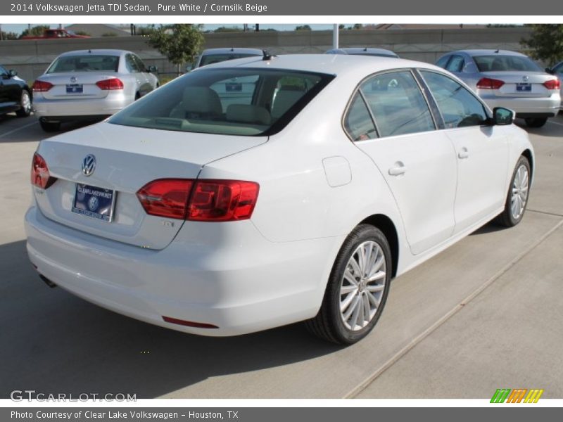 Pure White / Cornsilk Beige 2014 Volkswagen Jetta TDI Sedan