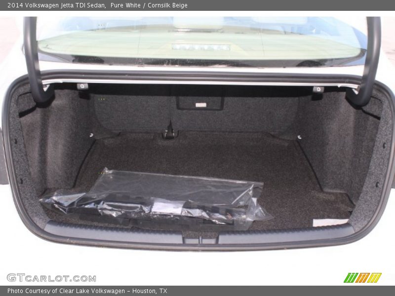 Pure White / Cornsilk Beige 2014 Volkswagen Jetta TDI Sedan