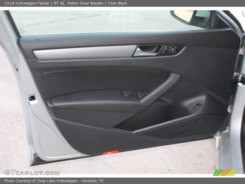 Reflex Silver Metallic / Titan Black 2014 Volkswagen Passat 1.8T SE