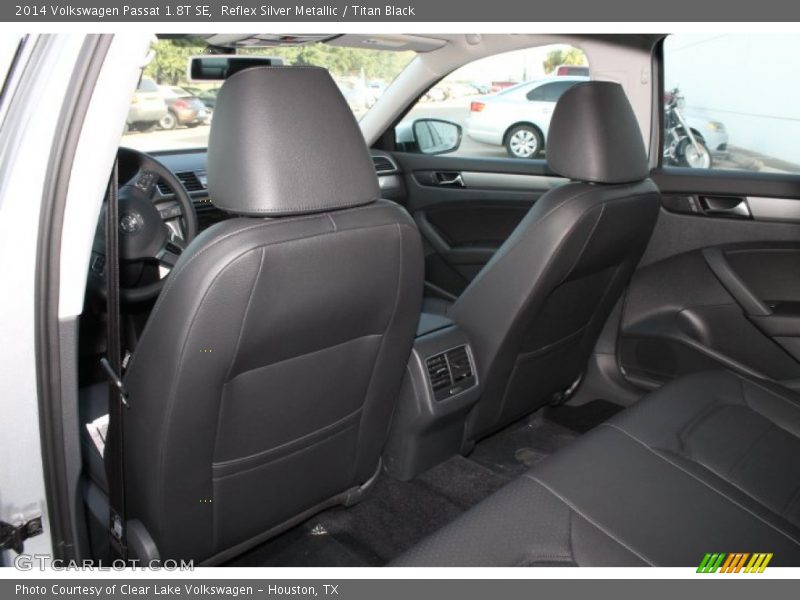 Reflex Silver Metallic / Titan Black 2014 Volkswagen Passat 1.8T SE