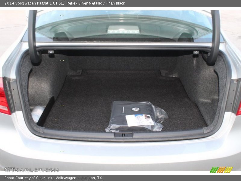 Reflex Silver Metallic / Titan Black 2014 Volkswagen Passat 1.8T SE
