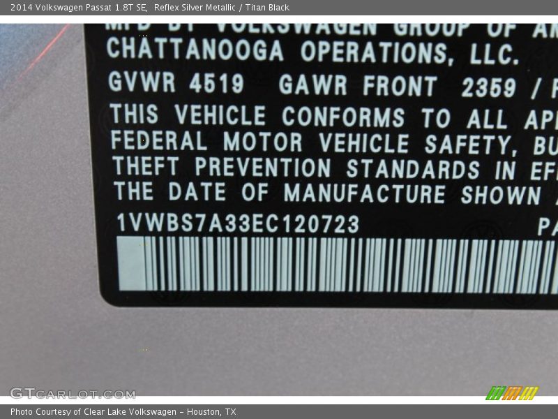 Reflex Silver Metallic / Titan Black 2014 Volkswagen Passat 1.8T SE