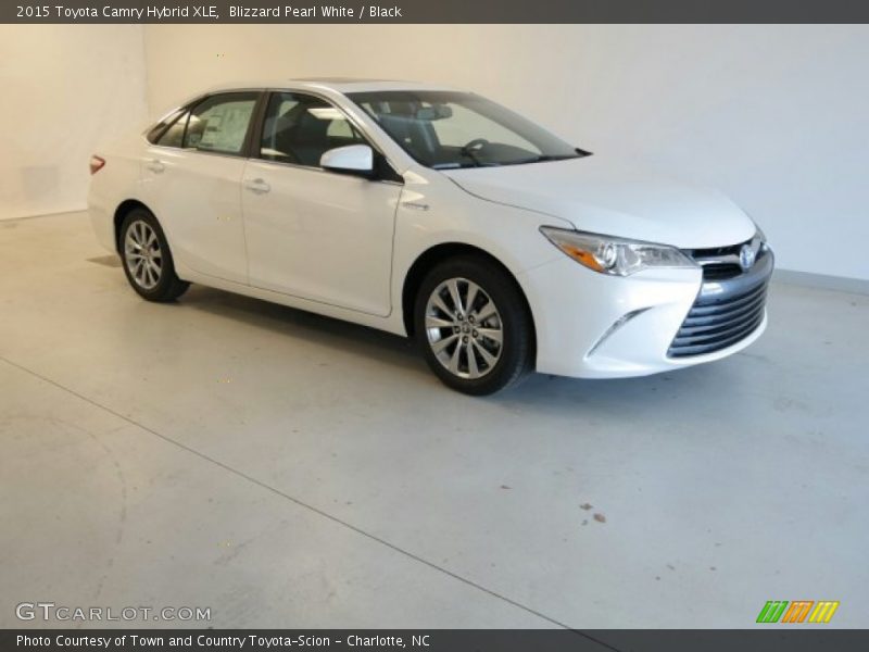 Blizzard Pearl White / Black 2015 Toyota Camry Hybrid XLE
