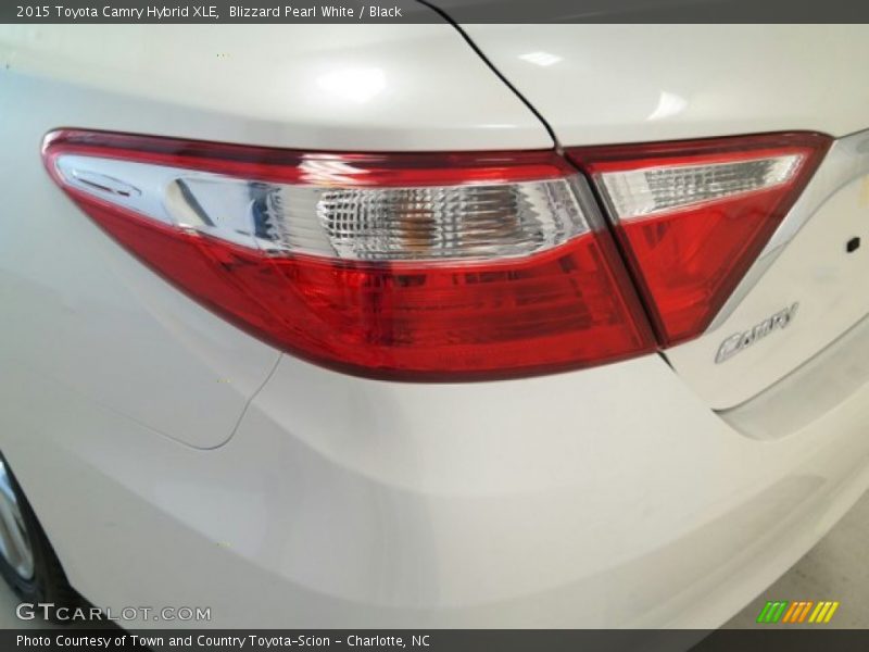 Blizzard Pearl White / Black 2015 Toyota Camry Hybrid XLE