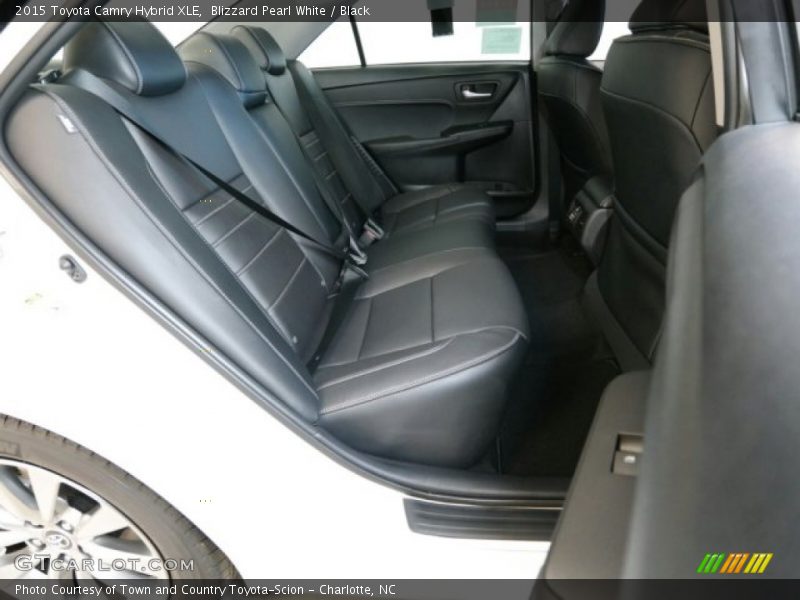 Blizzard Pearl White / Black 2015 Toyota Camry Hybrid XLE