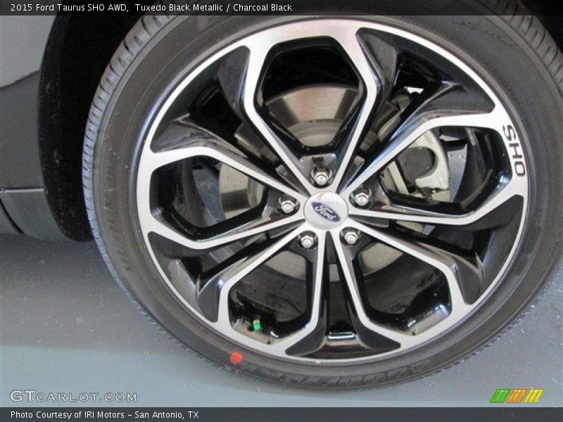  2015 Taurus SHO AWD Wheel