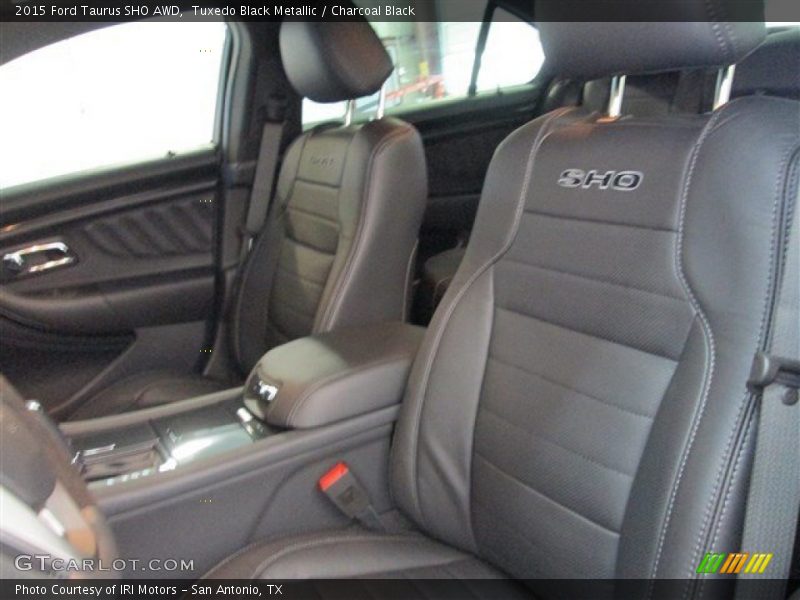 Tuxedo Black Metallic / Charcoal Black 2015 Ford Taurus SHO AWD