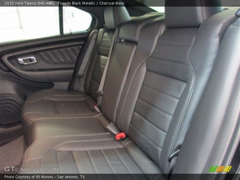 Tuxedo Black Metallic / Charcoal Black 2015 Ford Taurus SHO AWD